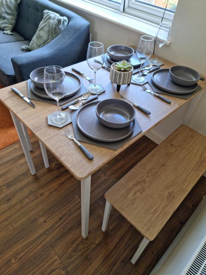 Lovely 2 Bedroom Serviced Apartment With Parking Mansfield Exterior foto